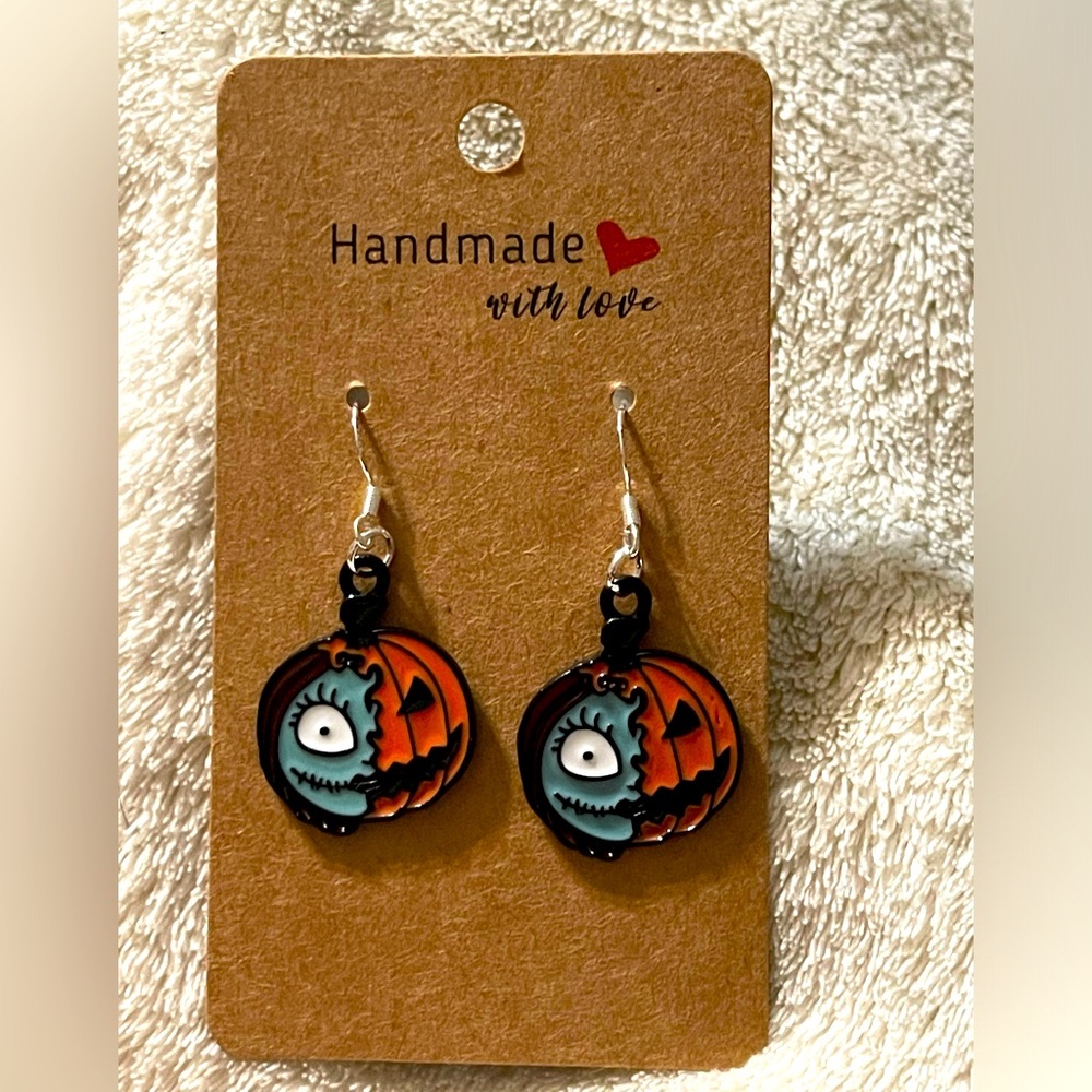 “ Nightmare Before Christmas “ earrings 925 hypoallergenic hooks w backings
